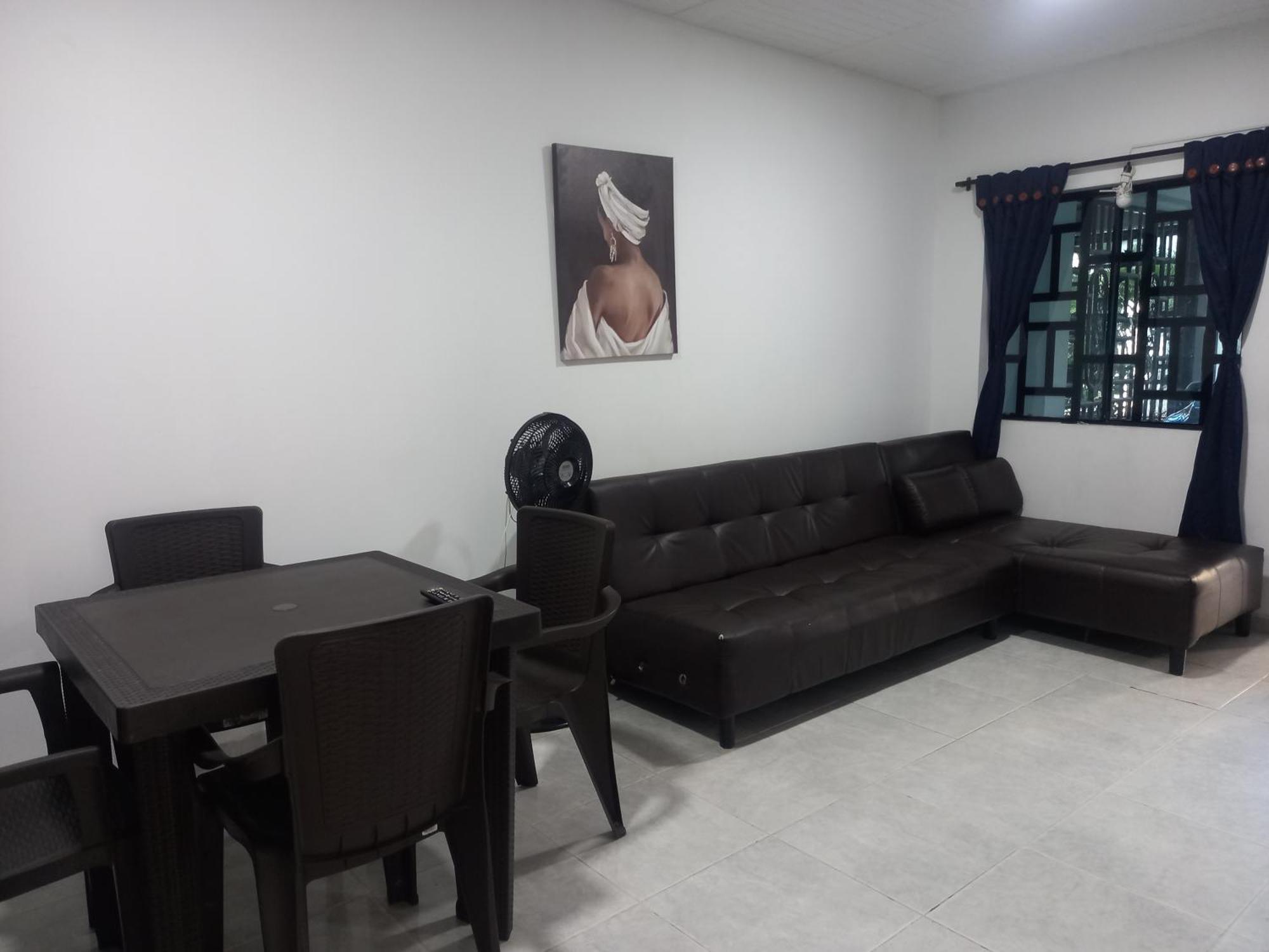 Santys House Amoblado 6 Personas Melgar